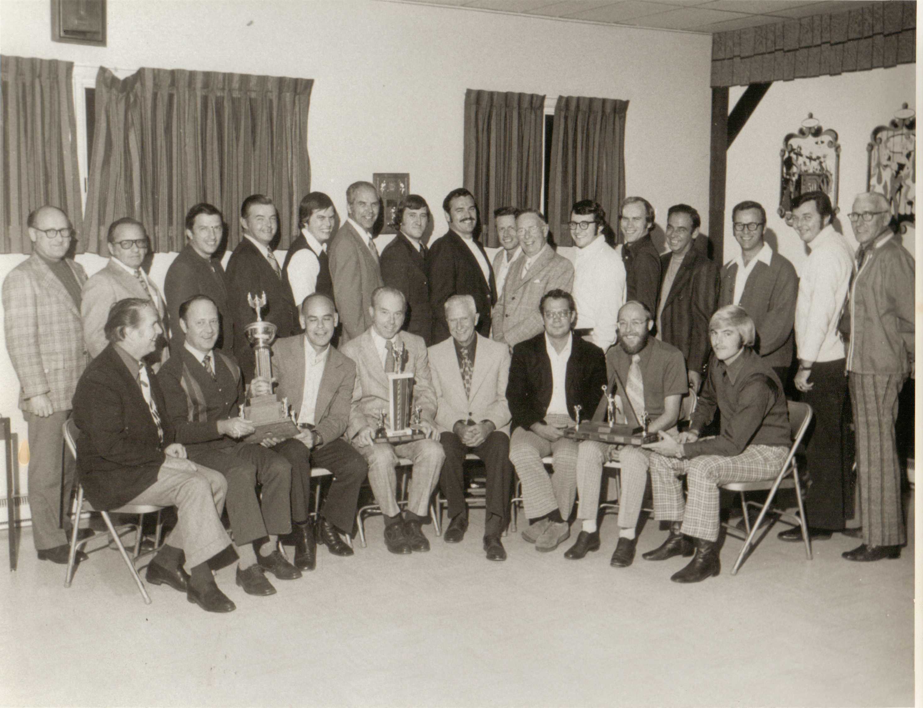 {short description of image}